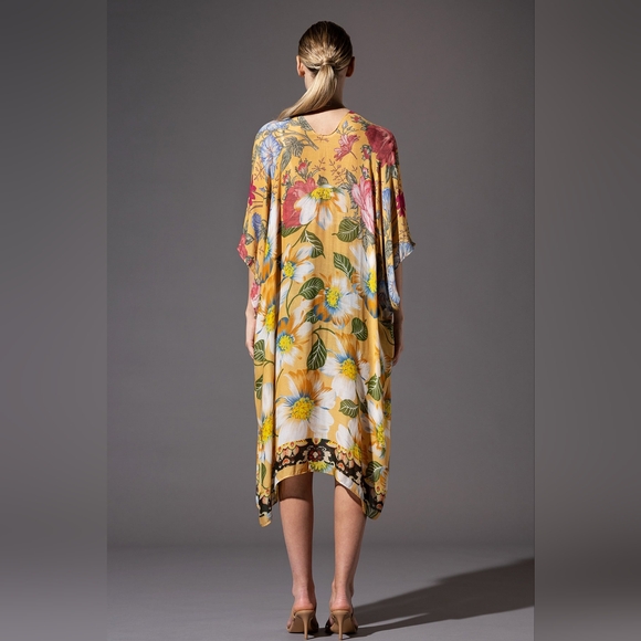 Soft & Silky Kimono - Colorful Floral Print - Dark Floral Border - Lightweight - Picture 6 of 7